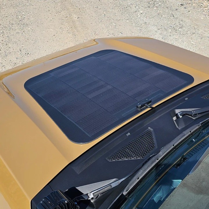 Cascadia 4x4 CHF158 — panel solarny na maskę Land Cruiser, Tacoma, Tundra, 4Runner, Lexus LX/GX, Nissan Frontier i - ujęcie 2