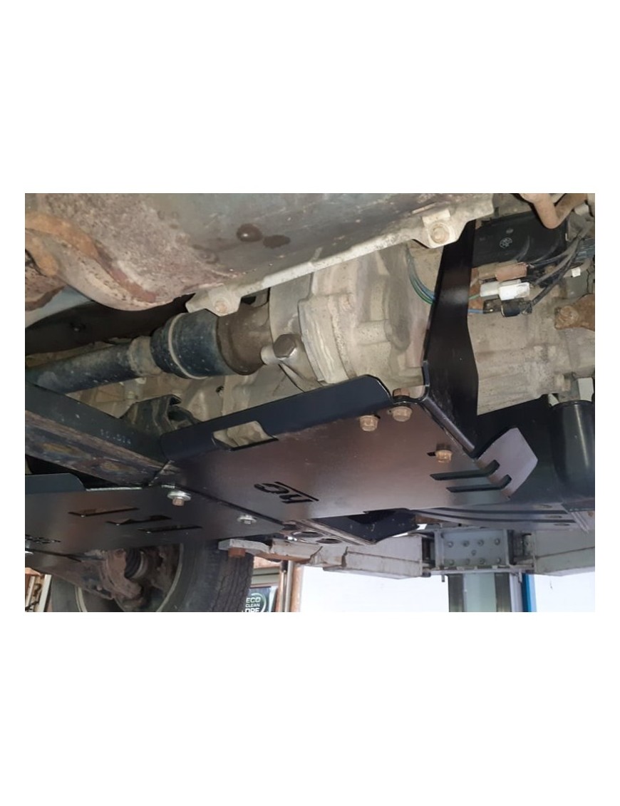 Osłona reduktora Mitsubishi Pajero 4 / Montero 4 2006-2014 czerwona