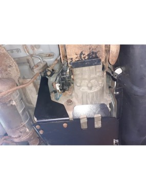 Osłona reduktora Mitsubishi Pajero 4 / Montero 4 2006-2014 czerwona