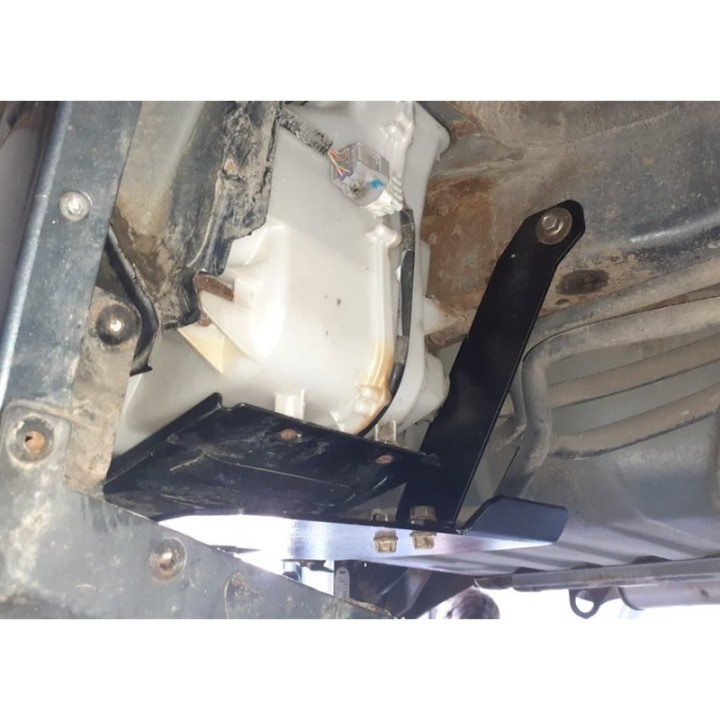 Osłona tylnej nagrzewnicy Mitsubishi Pajero 4 / Montero 4 2006-2014 long aluminiowa