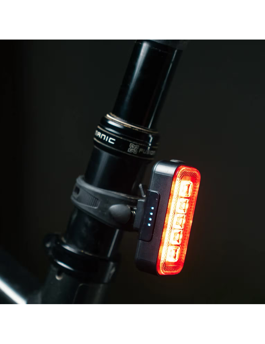 OSRAM LEDsBIKE COMPACT REAR – tylna lampka rowerowa LED z funkcją hamowania