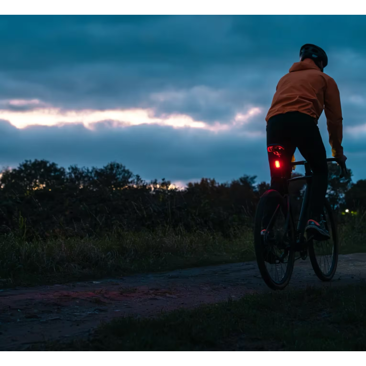 OSRAM LEDsBIKE X REAR – tylna lampka rowerowa LED z czujnikiem hamowania, USB-C, IP54 - ujęcie 7
