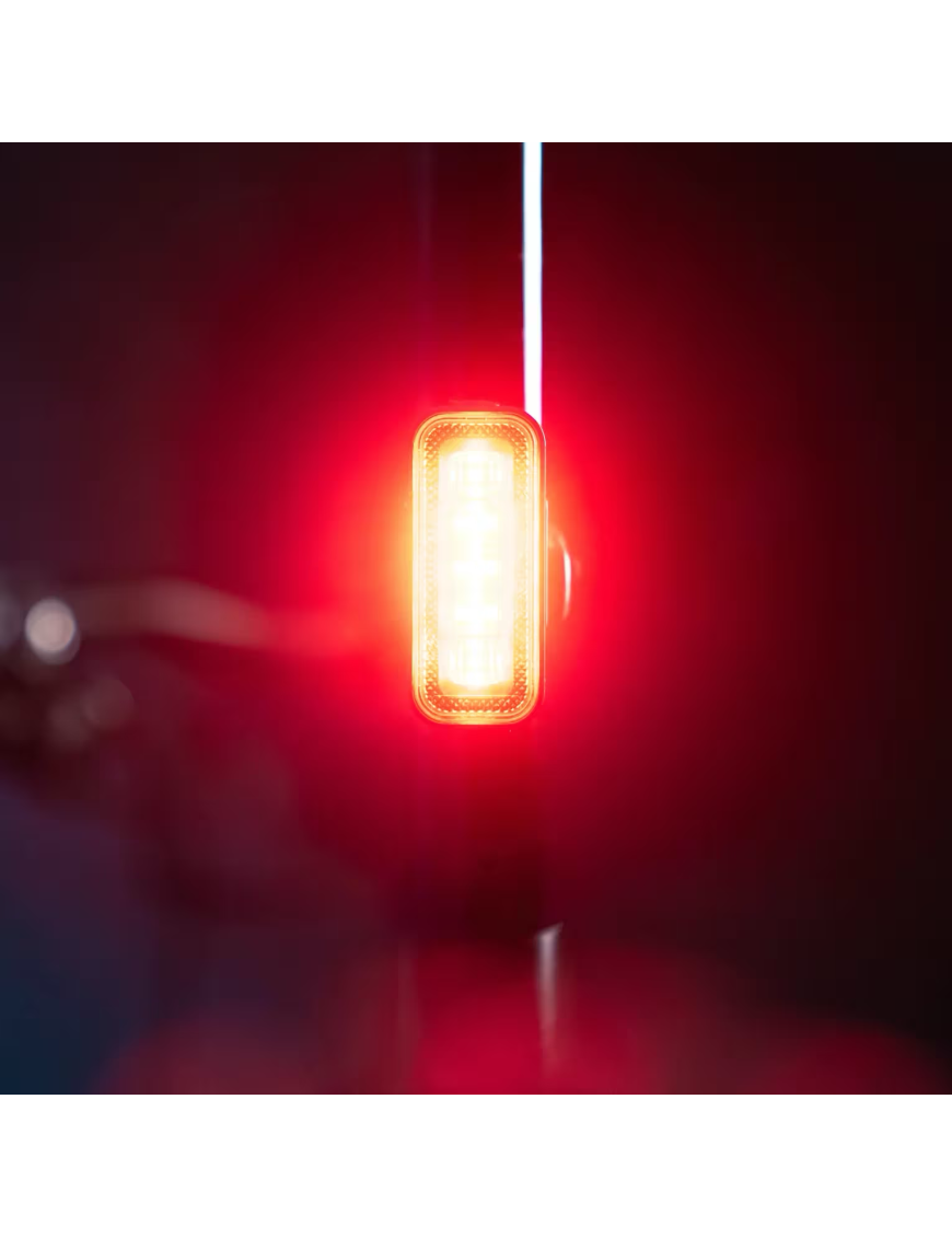 OSRAM LEDsBIKE X REAR – tylna lampka rowerowa LED z czujnikiem hamowania, USB-C, IP54