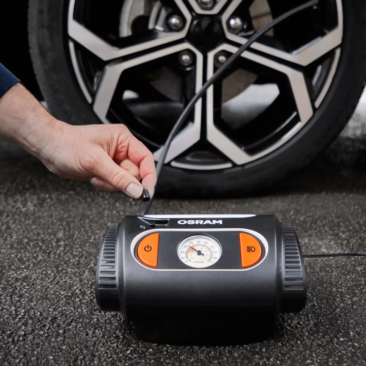 OSRAM TYREinflate 2110 OTI2110 – kompresor do opon 12 V z manometrem analogowym - ujęcie 12