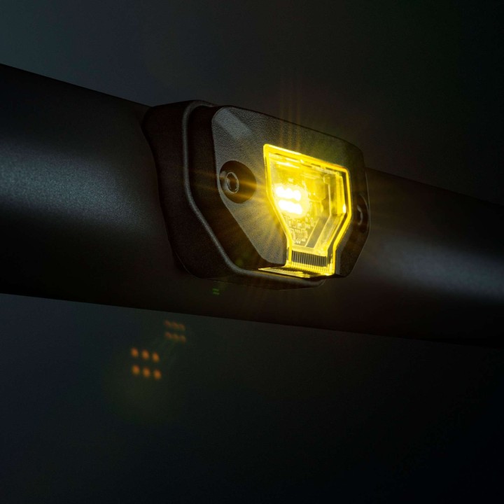 Strands Unity Rock Light Yellow, lampka LED IP69K - ujęcie 3
