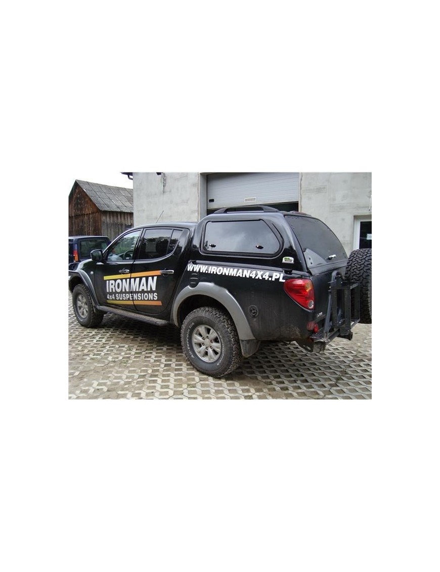 Zabudowa skrzyni ładunkowej Ironman 4x4 ABS z oknami uchylnymi — Mitsubishi L200 od 2006