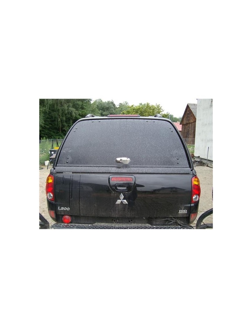 Zabudowa skrzyni ładunkowej Ironman 4x4 ABS z oknami uchylnymi — Mitsubishi L200 od 2006