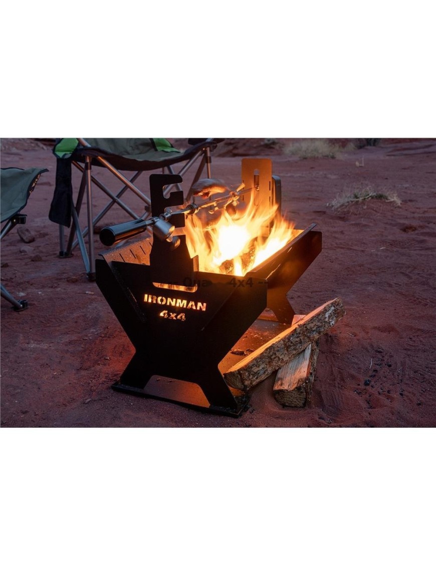 Zestaw ogniskowy Ironman 4x4: palenisko Portable Fire Pit i rożen elektryczny