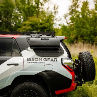 Zewnętrzny panel MOLLE Bison Gear - Toyota 4Runner 5. gen. - Strona: Lewa, Relingi fabryczne