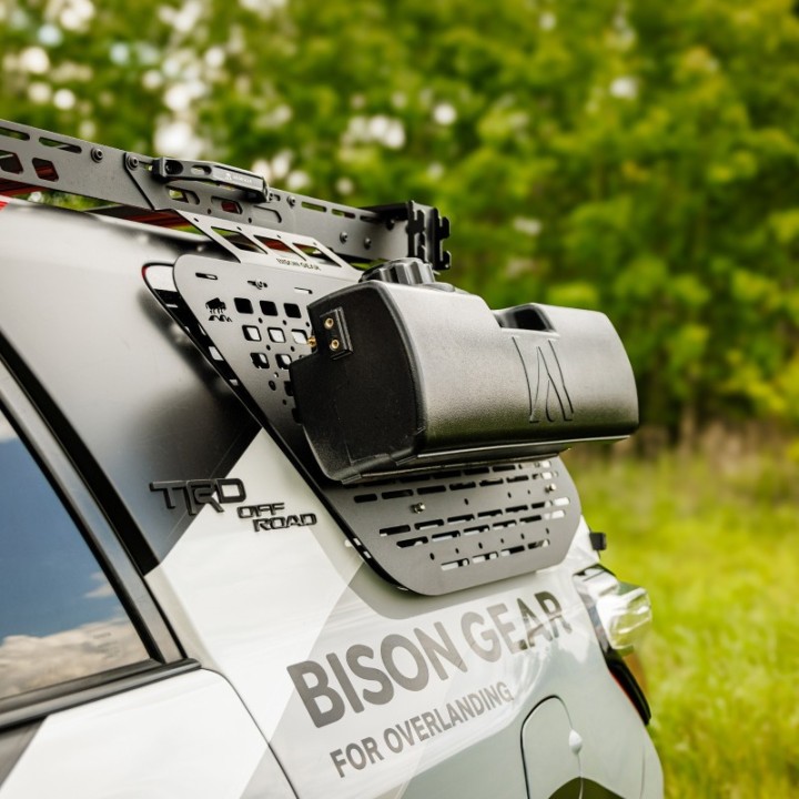 Zewnętrzny panel MOLLE Bison Gear - Toyota 4Runner 5. gen. - Strona: Lewa, Relingi fabryczne - ujęcie 8