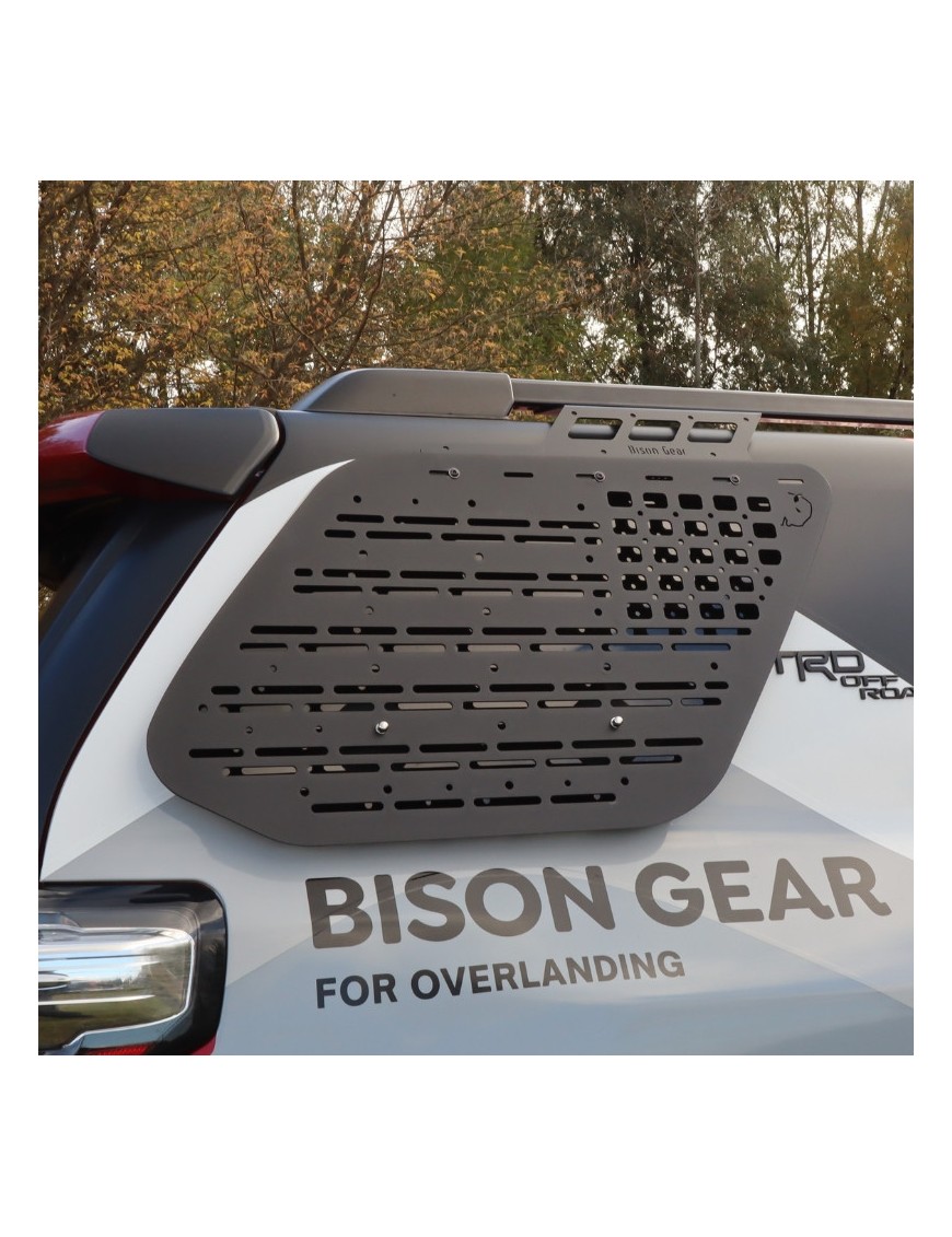 Zewnętrzny panel MOLLE Bison Gear - Toyota 4Runner 5. gen. - Strona: Prawa, Bagażnik niskoprofilowy