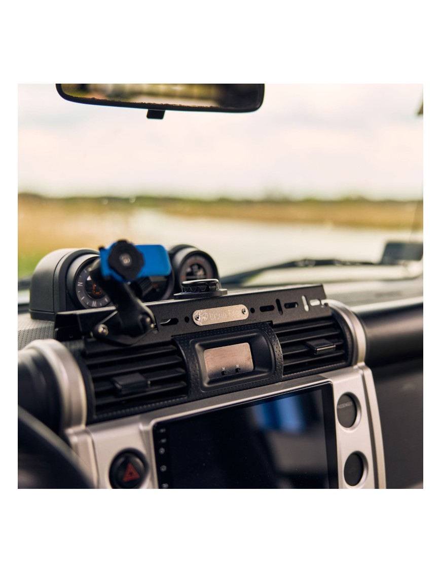 Mocowanie Akcesoriów na Deskę (bez USB) - FJ Cruiser