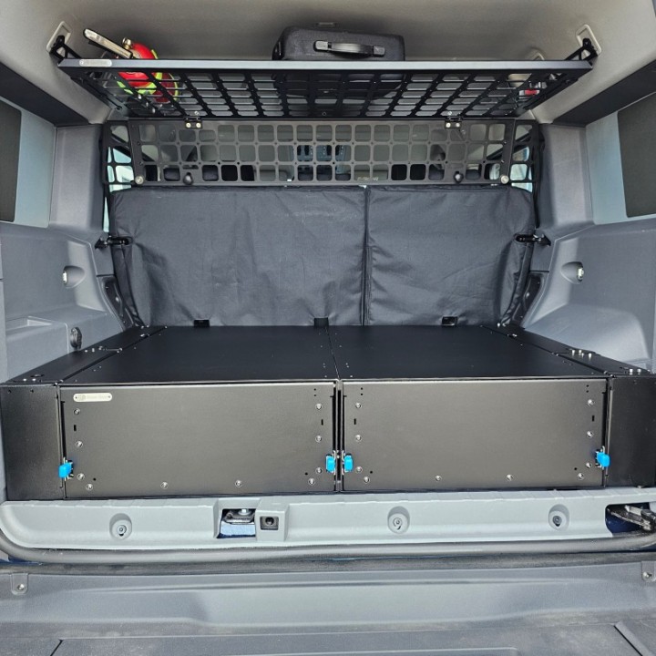 Ruchoma Przegroda Cargo (bez półki) - Grenadier Bison Gear