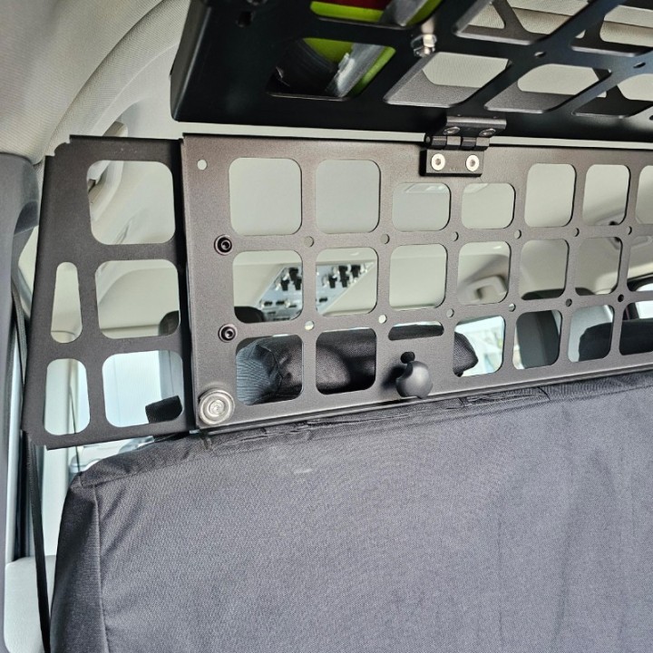 Ruchoma Przegroda Cargo (bez półki) - Grenadier Bison Gear - ujęcie 4