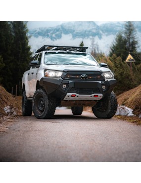 Zderzak przedni aluminiowy Rival bez LED — Toyota Hilux 2020-2022