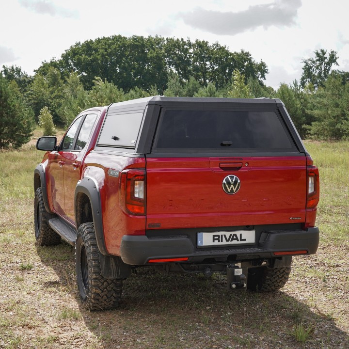 Zabudowa paki Rival — aluminiowy hardtop modułowy (Double Cab) — Volkswagen Amarok od 2022 - ujęcie 8