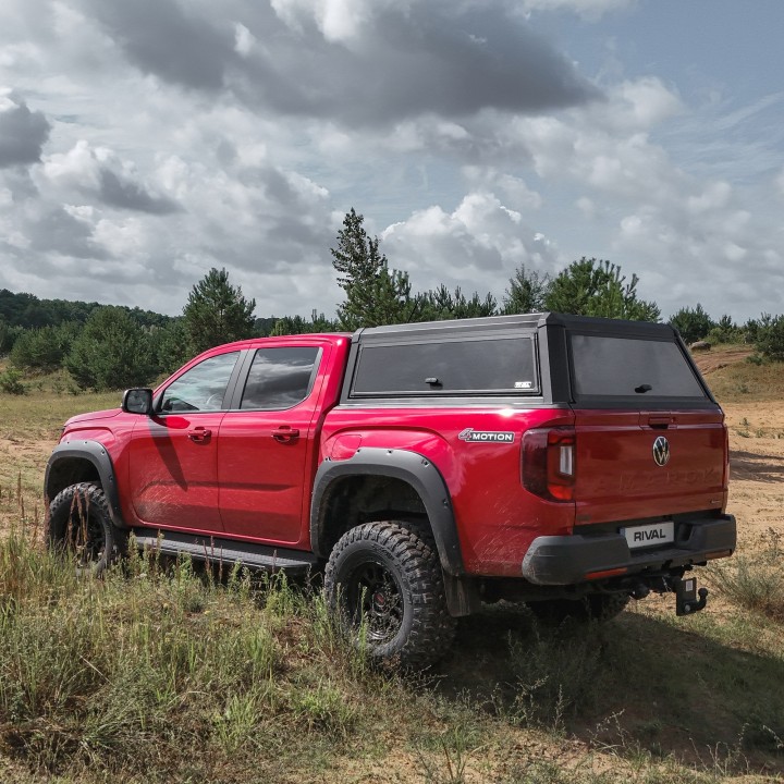 Zabudowa paki Rival — aluminiowy hardtop modułowy (Double Cab) — Volkswagen Amarok od 2022 - ujęcie 10