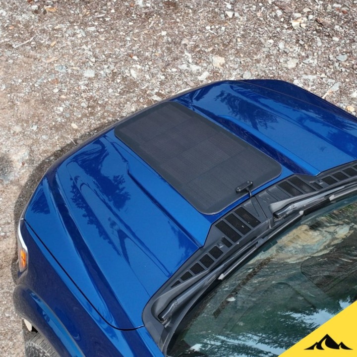 Cascadia 4x4 VSS System™ 2.0 CHF154 — panel solarny na maskę Ford F-150 2021–2026 i Super Duty 2017–2026 - ujęcie 3