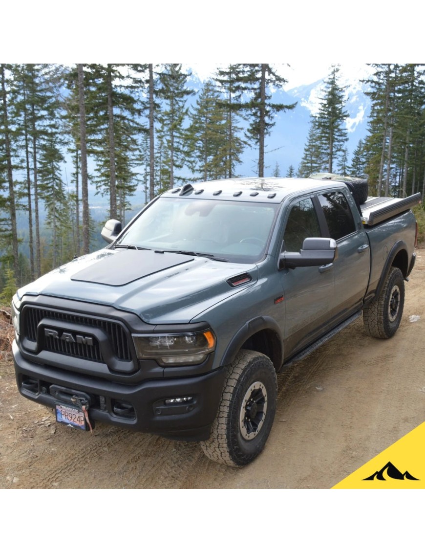 Cascadia 4x4 VSS System™ 2.0 CHF159 — panel solarny 92 W na maskę Ram HD, Ford F-150, Toyota Tacoma, Tundra, Land Cruiser
