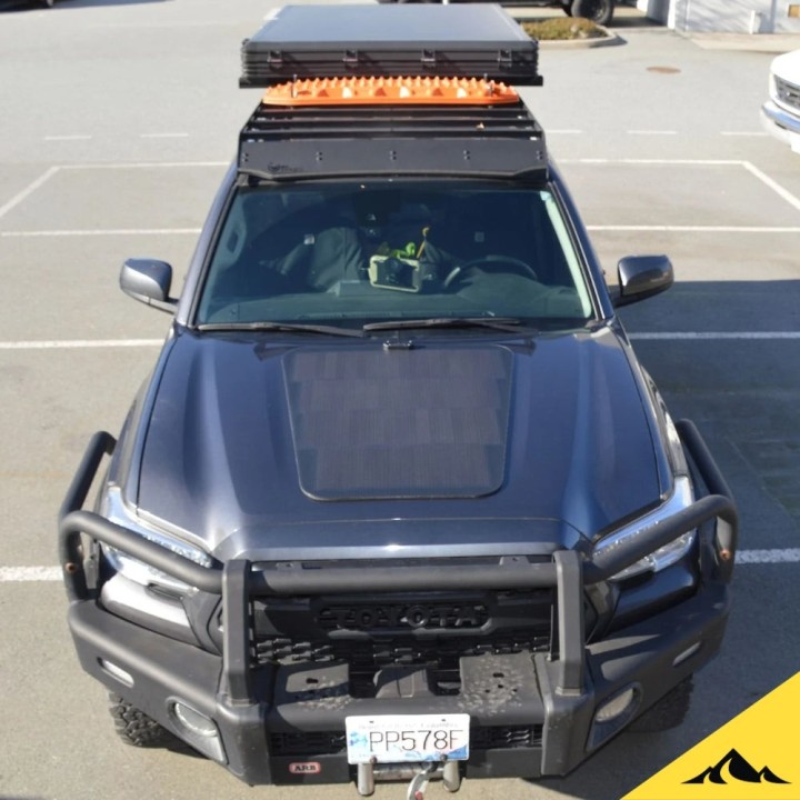 Cascadia 4x4 VSS System™ 2.0 CHF159 — panel solarny 92 W na maskę Ram HD, Ford F-150, Toyota Tacoma, Tundra, Land - ujęcie 8