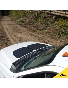Cascadia 4x4 VSS System™ 2.0 CHF167 — panel solarny na maskę Ford Super Duty 1999–2007