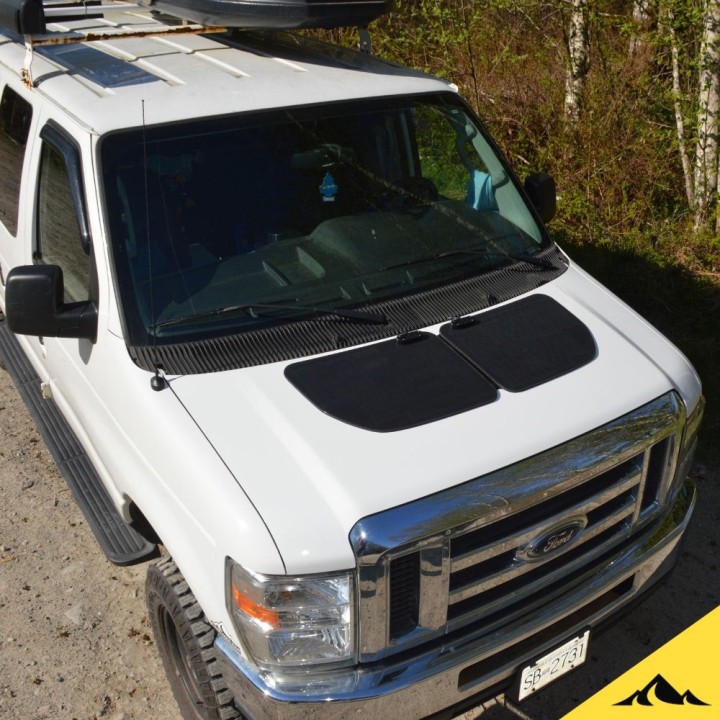 Cascadia 4x4 VSS System™ 2.0 CHF151 — panel solarny 60 W na maskę Ford Bronco 2021–2025 i Econoline - ujęcie 10