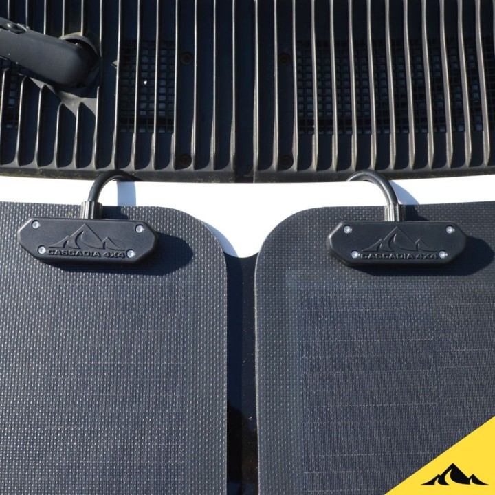 Cascadia 4x4 VSS System™ 2.0 CHF151 — panel solarny 60 W na maskę Ford Bronco 2021–2025 i Econoline - ujęcie 13