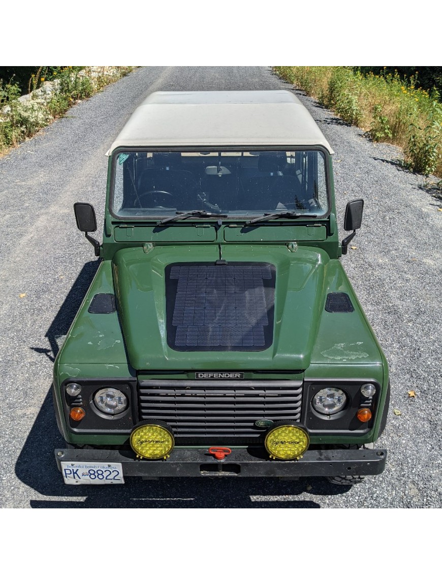 Cascadia 4x4 VSS System™ 1.0 CHF134CV — komplet solarny 75 W na maskę Land Rover Defender 1983–2006