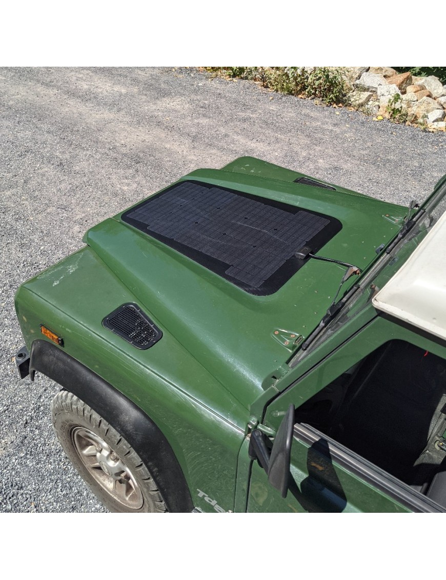 Cascadia 4x4 VSS System™ 1.0 CHF134CV — komplet solarny 75 W na maskę Land Rover Defender 1983–2006