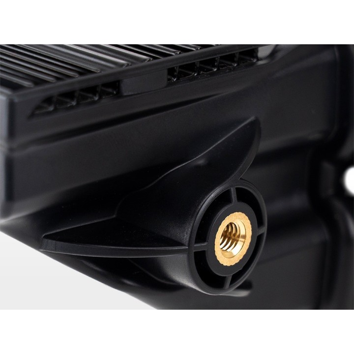 LAZER Carbon-6 Drive Gen3 — panel LED 9360 lm o masie 0,45 kg - ujęcie 5