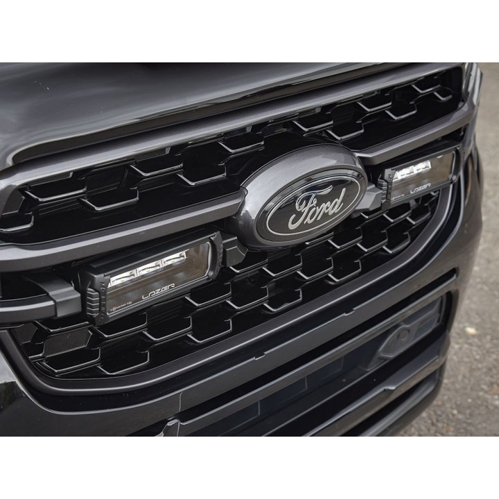 Zestaw dwóch lamp LAZER TRIPLE-R 750 BEACON (Gen2) z systemem montażu w fabrycznym grillu – Ford Ranger Wildtrak - ujęcie 4