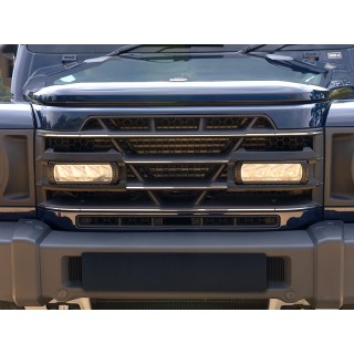 Zestaw dwóch lamp LAZER TRIPLE-R 750 Elite (Gen2) z systemem montażu w fabrycznym grillu – INEOS GRENADIER - ujęcie 2