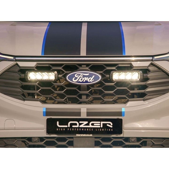 Zestaw dwóch lamp LAZER TRIPLE-R 750 Beacon (Gen2) z systemem montażu w fabrycznym grillu - Ford Transit Custom - ujęcie 6