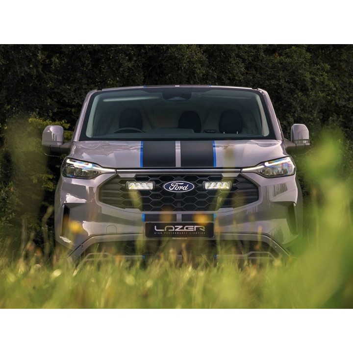 Zestaw dwóch lamp LAZER TRIPLE-R 750 Beacon (Gen2) z systemem montażu w fabrycznym grillu - Ford Transit Custom - ujęcie 10