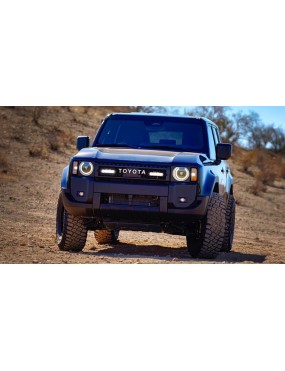 Zestaw dwóch lamp LAZER ST4 Evolution z systemem montażu w fabrycznym grillu - Toyota Land Cruiser 250 (2024 -)