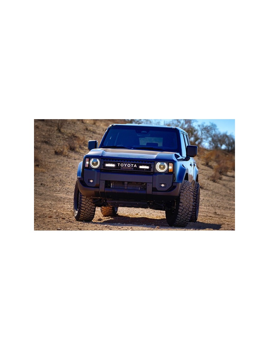 Zestaw dwóch lamp LAZER ST4 Evolution z systemem montażu w fabrycznym grillu - Toyota Land Cruiser 250 (2024 -)