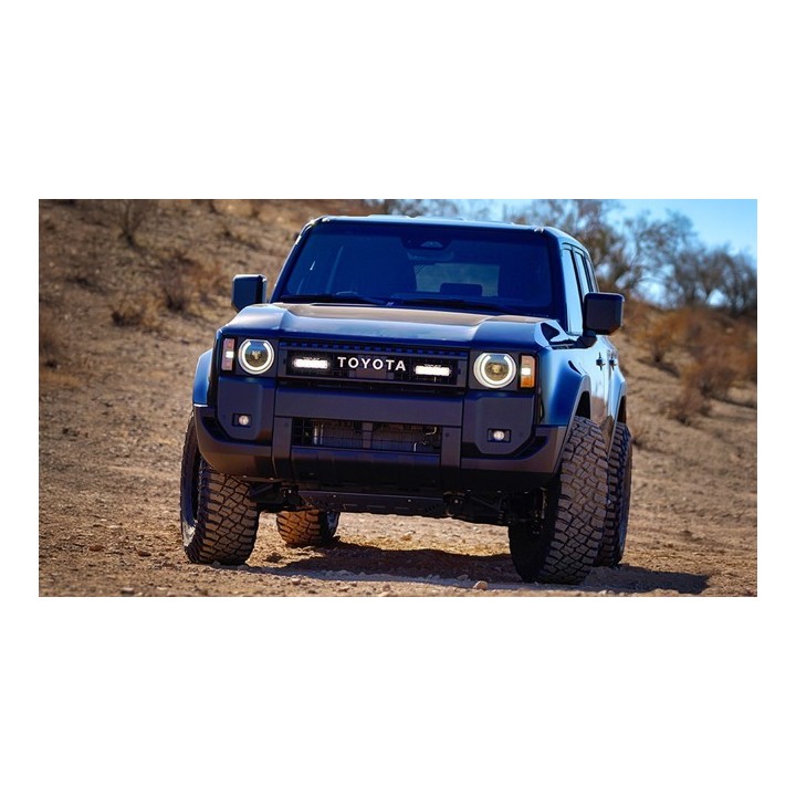 Zestaw dwóch lamp LAZER ST4 Evolution z systemem montażu w fabrycznym grillu - Toyota Land Cruiser 250 (2024 -) - ujęcie 11