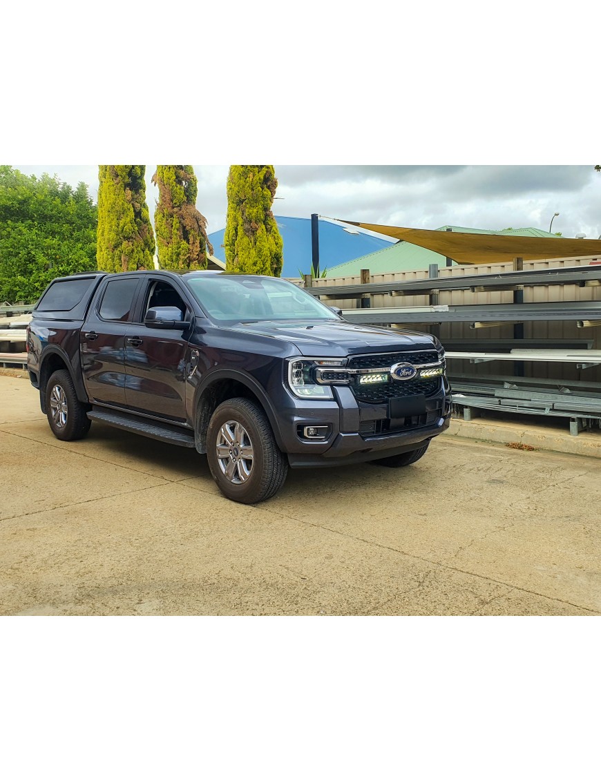 Zestaw dwóch lamp LAZER TRIPLE-R 850 Elite (Gen2) z systemem montażu w fabrycznym grillu – Ford Ranger Wildtrak (2023 -) /