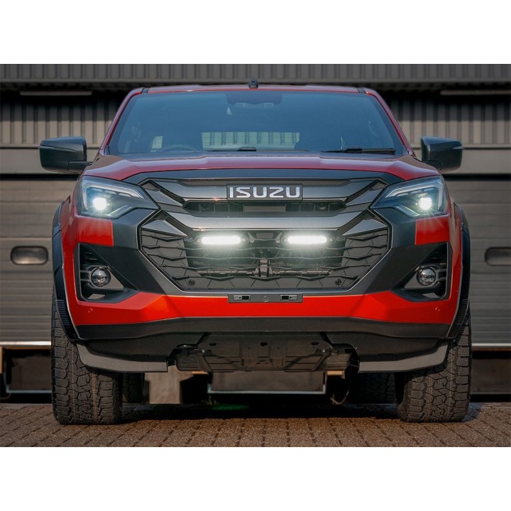 Zestaw lampy LAZER Linear 6 z systemem montażu w fabrycznym grillu - Isuzu D-Max (2024 - 2026 -)