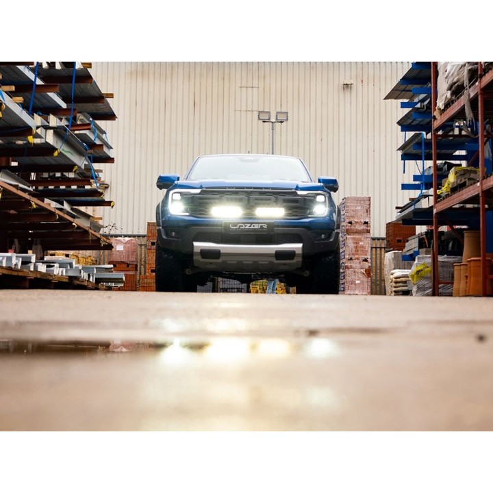 Zestaw dwóch lamp LAZER TRIPLE-R 850 (Gen2) z systemem montażu w fabrycznym grillu – Ford Ranger Raptor (2023 -) - ujęcie 4