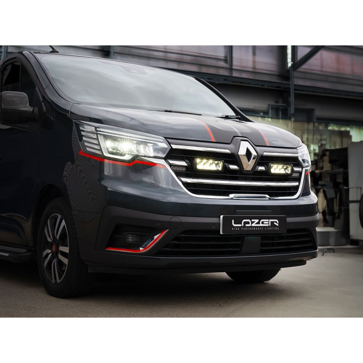 Zestaw dwóch lamp LAZER TRIPLE-R 750 Elite (Gen2) z systemem montażu w fabrycznym grillu - Renault Trafic (2023 -) - ujęcie 5