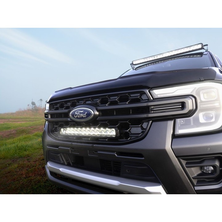 Lampa LAZER TRIPLE-R 1250 Elite+ z systemem do montażu w fabrycznym grillu - Ford Ranger Wildtrak (2023 -) - ujęcie 3