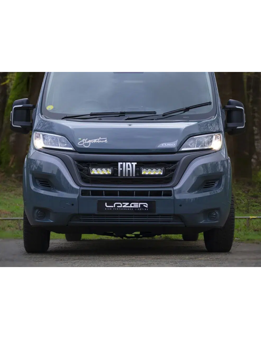 Dedykowany zestaw lamp LAZER TRIPLE-R 750 Wide do montażu w fabrycznym grillu Fiat Ducato (2022 -)