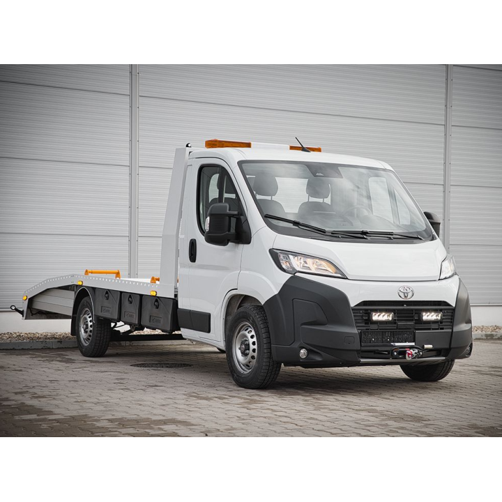 Zestaw dwóch lamp LAZER Triple-R 750 z systemem montażu w fabrycznym grillu - Toyota Proace Max (2023 - )