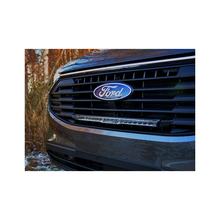 Listwa dalekosiężna Lazer Glide ze światłem pozycyjnym do montażu w fabrycznym grillu - Ford Transit Custom (2024+) - ujęcie 4