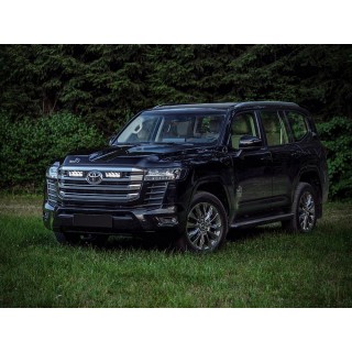 Zestaw dwóch lamp LAZER TRIPLE-R 750 Elite (Gen2) z systemem montażu w fabrycznym grillu - Toyota Land Cruiser 300 - ujęcie 2