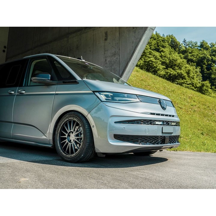 Zestaw dwóch lamp LAZER Linear 6 z systemem montażu w fabrycznym grillu - Volkswagen T7 - ujęcie 4