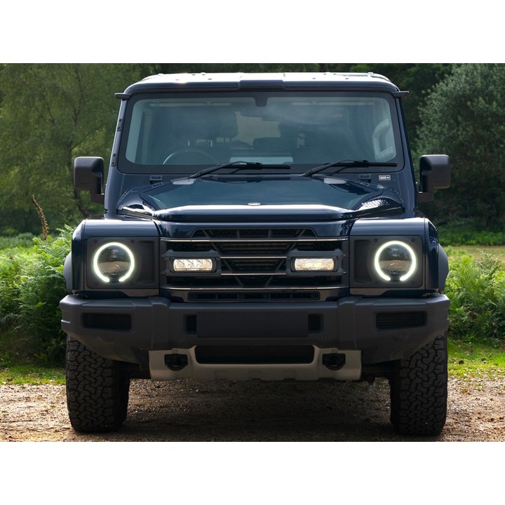 Zestaw dwóch lamp LAZER TRIPLE-R 750 (Gen2) z systemem montażu w fabrycznym grillu – INEOS GRENADIER - ujęcie 7