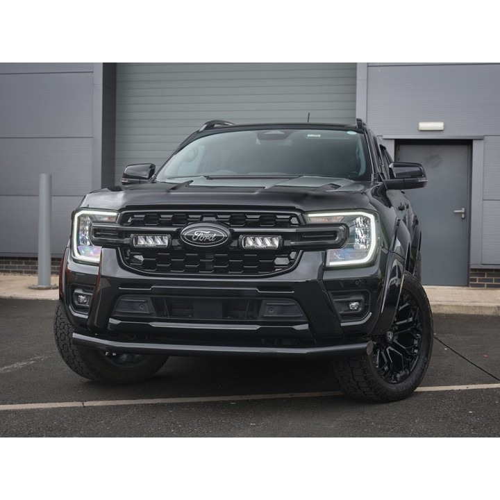 Zestaw dwóch lamp LAZER TRIPLE-R 750 (Gen2) z systemem montażu w fabrycznym grillu – Ford Ranger Wildtrak (2023 -) / - ujęcie 2