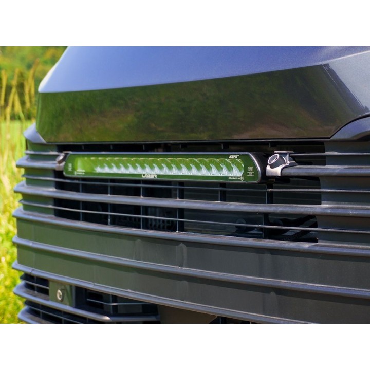 Zestaw lampy LAZER Linear-18 Elite I-LBA z systemem montażu w fabrycznym grillu - Toyota Proace (2023 - ) - ujęcie 3
